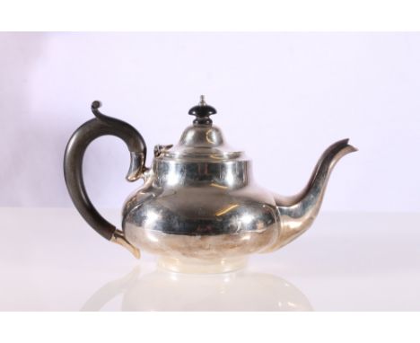 George V Bachelors silver tea pot by makers RC?, Birmingham 1921, 271g gross 