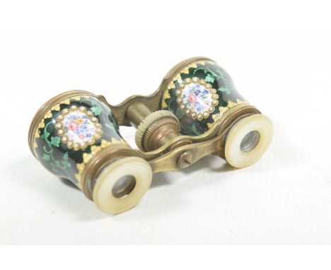 A pair of French enamelled opera glasses, late 19th CenturyIncised mark Duchess 12 Verres, with mother-of-pearl eye pieces, g