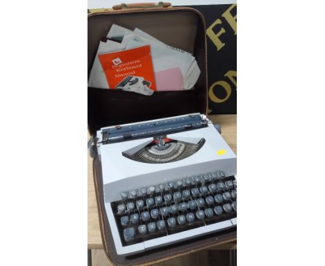 VINTAGE TYPEWRITER