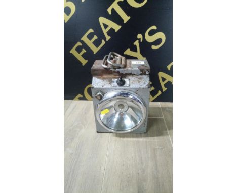 VINTAGE RAILWAY LAMP