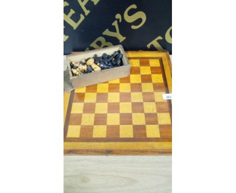 CHESS SET & BOARD