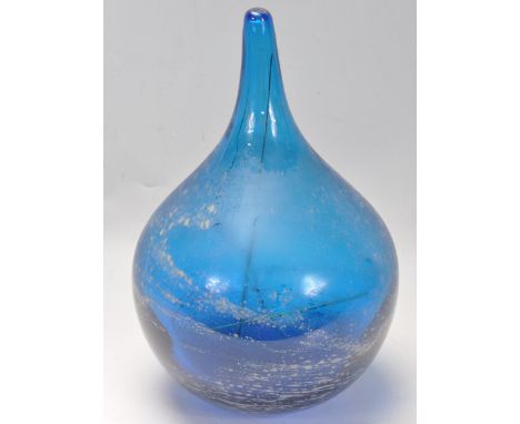A vintage retro 20th century studio art Mdina glass vase. The vase of a bulbous form with waisted neck. Measures: 27cm tall. 