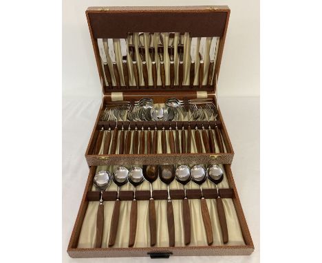 A vintage wooden handled canteen of cutlery by Glosswood.