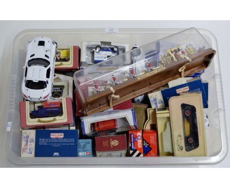 COLLECTION OF VARIOUS BOXED MODEL VEHICLES     