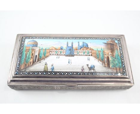.840 RUSSIAN SILVER ENAMEL DETAILED CIGARETTE BOXWeight: 378gms