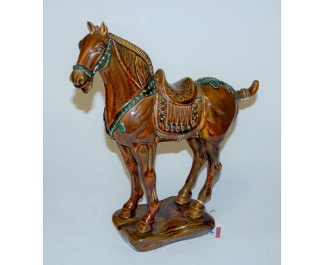 A large Beswick model of a Tang horse in green and brown gloss finish, model No. 2205   Condition Report / Extra Information 