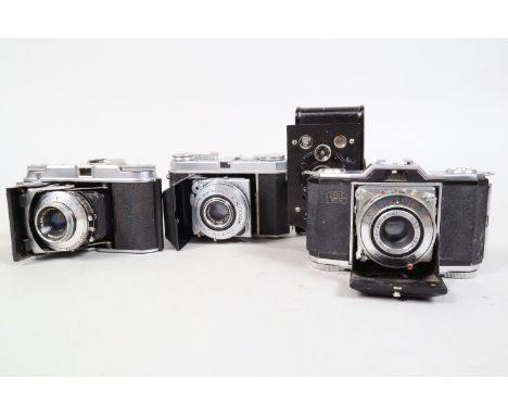 German Folding 35mm Cameras, comprising a Zeiss Ikon Contina I type 522/24 with Novar-Anastigmat 45mm f/3.5 lens, a Voigtländ