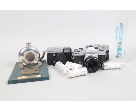 Cameras and Accessories, including a Topcon IC-1 Auto SLR camera, a Voigtländer Vitomatic IIa rangefinder camera, a Soviet Ya