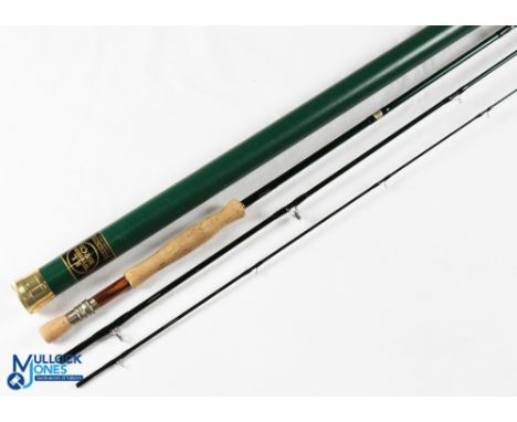 R L Winston "L T" carbon trout fly rod 58288 - 4 1/8 oz, 10' 3pc line 7#, alloy uplocking reel seat with wood insert and coll