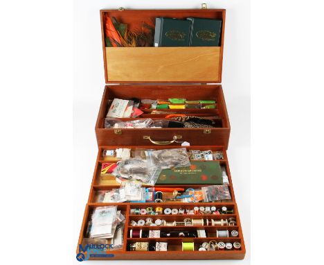 A fine Richard Wheatley fly tyers teak case - 20" x 12" x 6", with brass fittings, 2 lift out trays containing a large collec