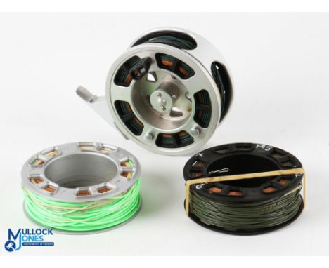 Airflo Balance STX69 alloy cassette fly reel 4 ¾" wide spool with 2 spare cassettes, 2 screw latch, counter balanced handle, 