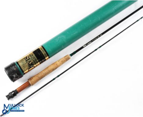 Orvis USA Clearwater carbon 3 7/8 oz Model 906 - carbon trout fly rod 9' 2pc, line 6#, alloy uplocking reel seat, lined butt 