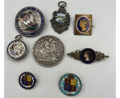 Various mainly Victorian coins, medals and brooches to include silver and enamel and 1892 Crown. 