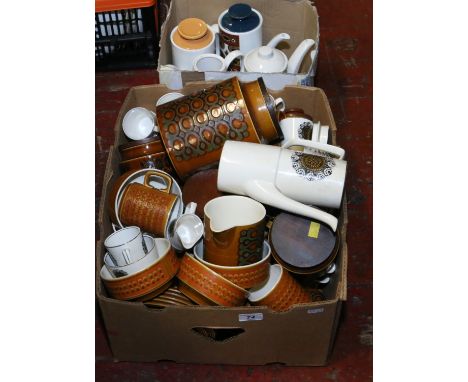 Two good boxes of 70s tea, coffee and dinner wares to include Hornsea Saffron, Bronte and Heirloom, Image 70 wares, Broadhurs