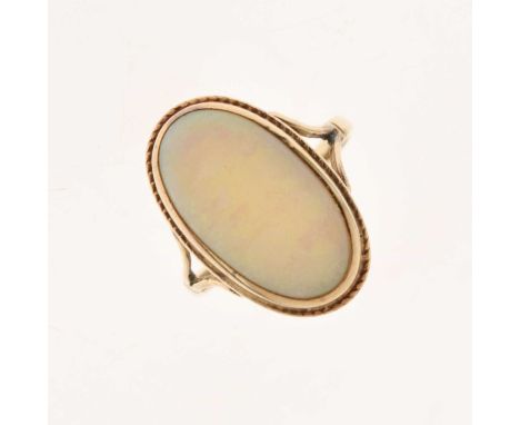 9ct gold opal ring, size L½ approx, 2.4g gross approx