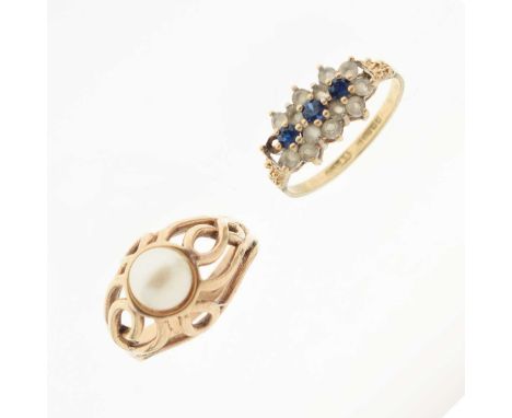 9ct gold ring set single cultured pearl, size O, and a 9ct gold dress ring set blue and white stones, size O, 7.3g gross appr