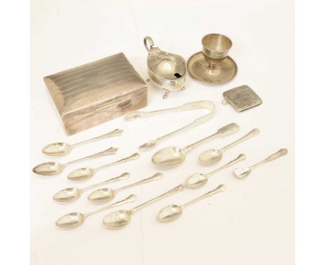 Silver table-top box, London 1925, Elizabeth II silver egg cup, Birmingham 1961, silver mustard pot, etc, and a quantity of f