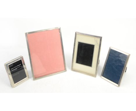 Three matched graduated silver photograph frames with engine turned decoration, by Sanders & Mackenzie, Birmingham, various d