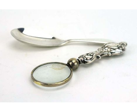 A silver old English pattern caddy spoon, maker KS, Sheffield 1936, l. 9.5 cm, together with an early 20th century small silv