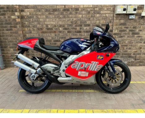The RS250 was undoubtedly the best 250cc GP replica of the period. Introduced in 1995 to celebrate Aprilia's success in the 2