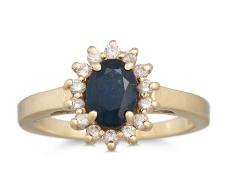 A SAPPHIRE AND DIAMOND CLUSTER RING, mounted in 14ct yellow gold, size J