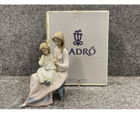 Lladro 5767 “First sampler” in good condition with original box