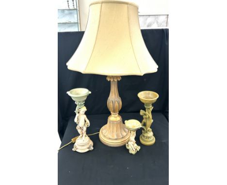 Selection of resin ornamental stands and a lamp with shade measures approx 31 inches tall 