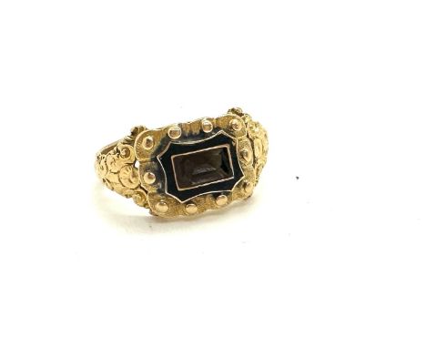 Unmarked antique 9ct gold ring, ring size K/L, approxiamte weight 2.5g 