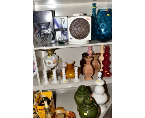 A BOXED STUART CRYSTAL VASE AND OTHER CERAMICS AND GLASSWARE, including Doulton table lamps and candlesticks, a modern brass 