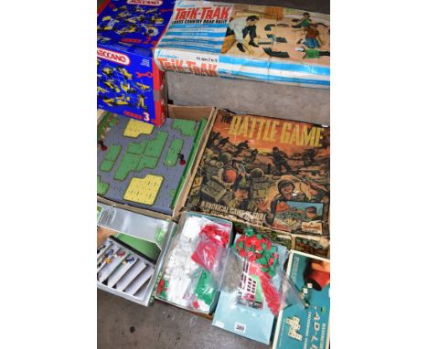 A QUANTITY OF ASSORTED BOXED TOYS, GAMES AND MECCANO, ETC, to include Tri-ang 'The Bottle Game', Penguin 'Trik Trak Cross Cou