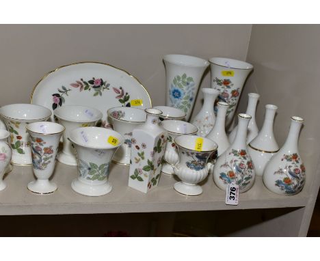 A QUANTITY OF WEDGWOOD AND AYNSLEY BONE CHINA GIFTWARE, patterns include Wild Strawberry, Kutani Crane, Angela, Clementine, C