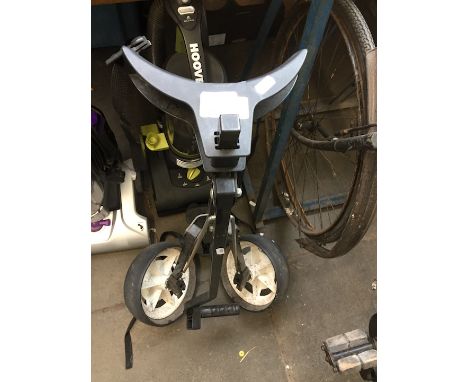 A De-Luxe golf caddy 