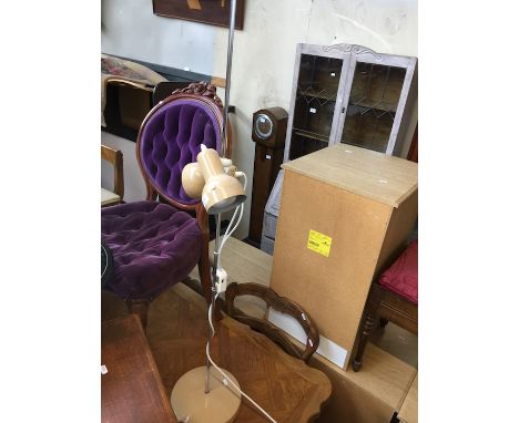 A retro spot lamp 