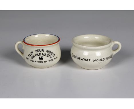 World War II - A pair of Fielding's propaganda novelty miniature chamber pots, comprising of 'FLIP YOUR ASHES ON OLD NASTY, T