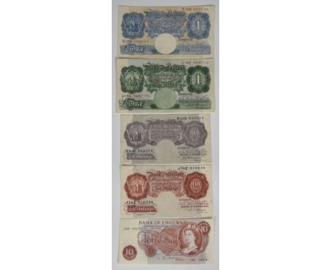 British Banknotes -Bank of England -  Britannia issues etc, to include Ten Shillings, Peppiatt, serial number R53D 844314; On