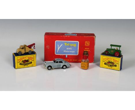 Matchbox "Series" - No.1 Diesel Road Roller, green &amp; No.13 Wreck Truck, Ochre &amp; Red, both boxed, together with a boxe