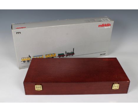 MARKLIN digital HO - Adler Train with wagons and figures, ref.26350, with inner &amp; outer card box and wooden presentation 