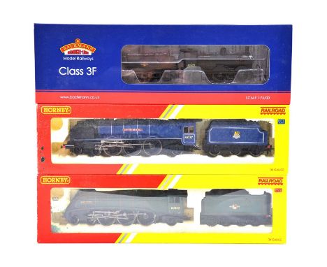 Hornby and Bachmann OO gauge model railway locomotives; three including Bachmann ref. 31-628DC BR 0-6-0 class 3F steam locomo