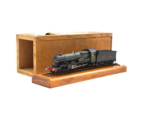 EM gauge fine scale kit built steam locomotive and tender, GWR 4-6-0 Castle class Bridgwater Castle' no.5098, on custom stand