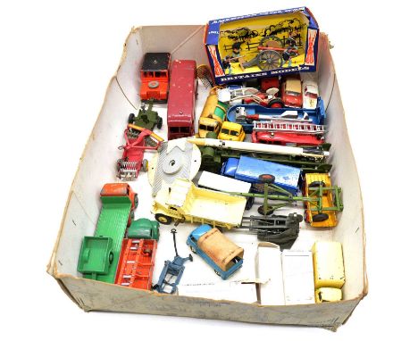 A tray of loose die-cast model vehicles, including Dinky, Corgi and others; four empty Corgi Toys boxesQty: 1 tray