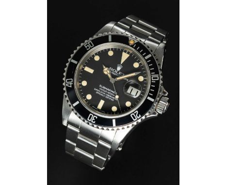 A GENTLEMAN'S STAINLESS STEEL ROLEX OYSTER PERPETUAL DATE SUBMARINER BRACELET WATCHCIRCA 1981, REF. 16800 "TRANSITIONAL" MODE