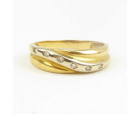 A 9ct yellow gold ring set single diagonal white gold line set with six tiny diamonds, size O, approx. 3g.