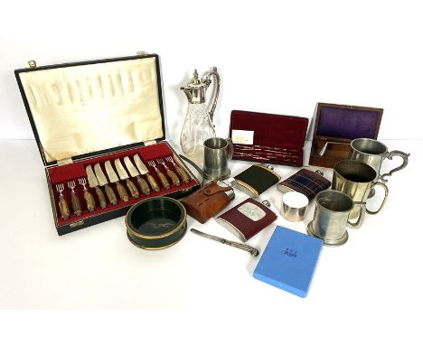 Assorted metalware, including several hip flasks, an attractive Georgian style silver plated and cut glass claret jug; a set 