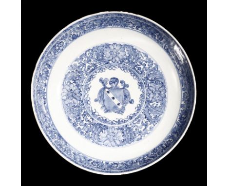 Chinese Art A rare blue and white porcelain armorial dish decorated with the Ginori Family coat of armsChina, Qing dynasty, K