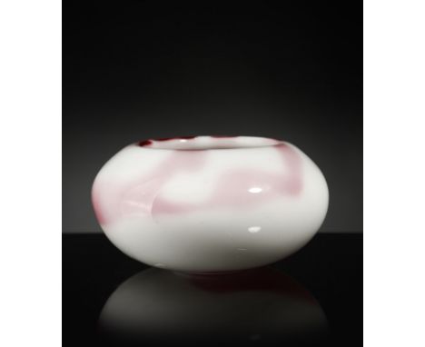 Chinese Art A Beijing glass brush washer China, Qing dynasty, 18th century . . Cm 12,50 x 7,00. Brush washer for calligrapher