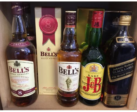 MIXED WHISKY - five bottles to include a Johnnie Walker Black label old scotch whisky (boxed, 1L, 43%), a J&B Rare whisky (bo