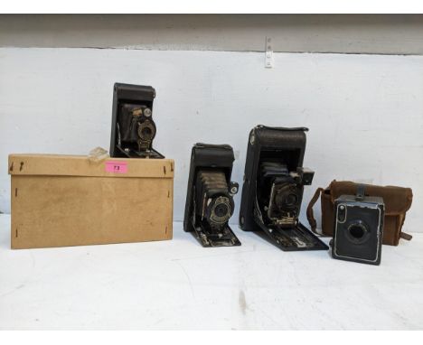 Group of folding and box cameras to include a Portrait Brownie No. 2, and an Autographic Brownie No. 2 folding camera Locatio