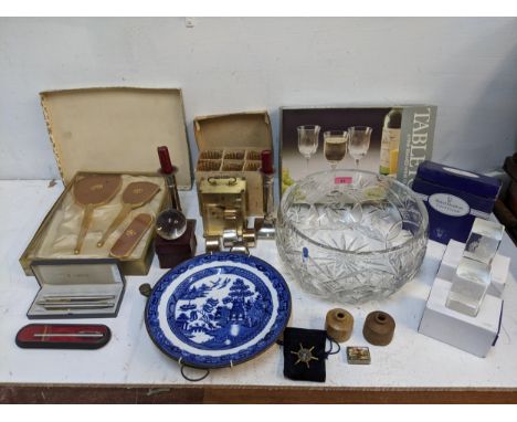 A mixed lot to include a silver pill box, compass in the form of a ships wheel, glassware and other items, Location: 