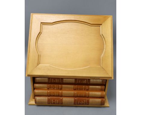 Owen, R. The Zoology of the Voyage of H.M.S Beagle, Royal Geographic Society facsimile edition no 700/1000 (4 vols in lectern