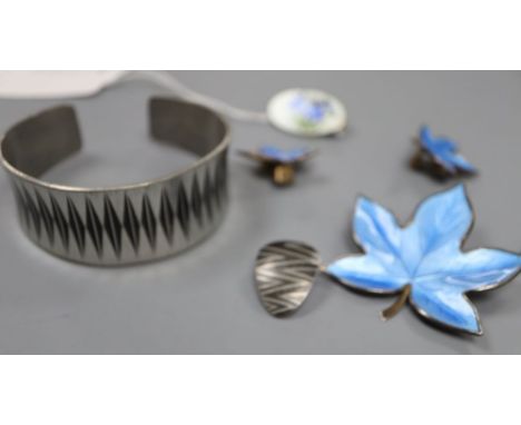 A David Andersen sterling and enamel brooch and other jewellery including Jorgen Jensen earclips and a suite of Norwegian ste